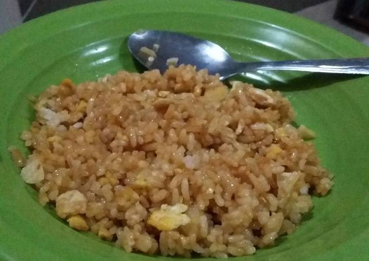 Langkah Mudah untuk Menyiapkan Nasi Goreng Cocok untuk Anak, Enak Banget