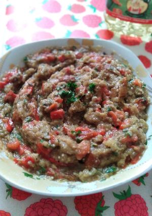 O poză a rețetei Salată de vinete și ardei copți.