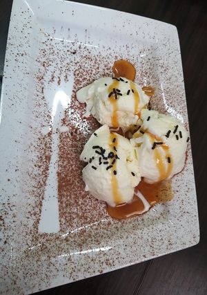 ரவை ஐஸ் கிரீம் (Ravai Icecream Recipe in Tamil) செய்முறை முக்கிய புகைப்படம்