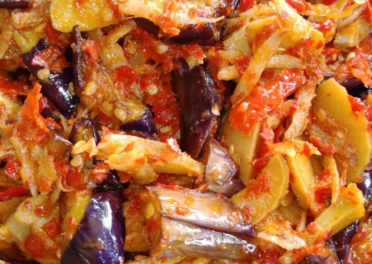 Langkah Mudah untuk Membuat Sambal Teri, Terong, dan Jengkol, Lezat