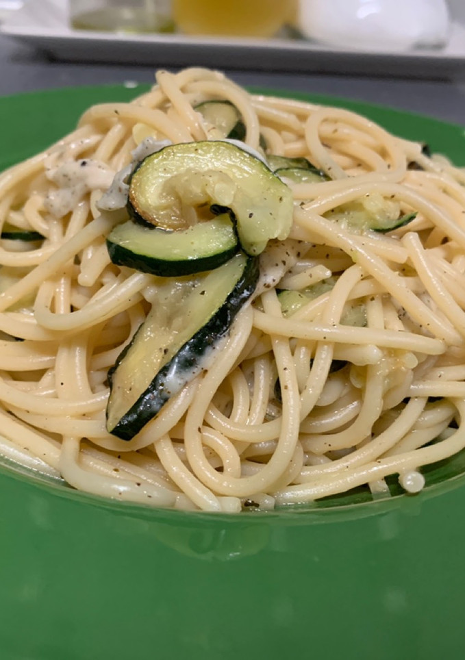Una foto de 🍝 Espaguetis nerano
