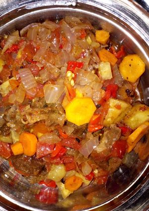 A picture of Miyar Dankali da carrot.