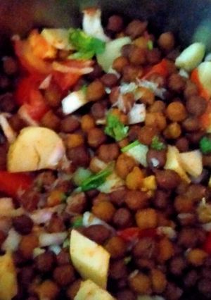 A picture of Chana chaat.