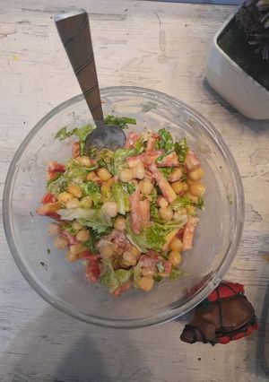 A picture of Chickpea Salad.