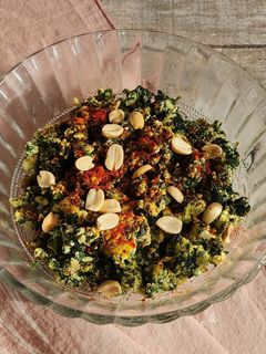 Una foto de 🥬🍳Revuelto de acelga y ricotta - Almuerzo rápido de pocos ingredientes 🍳🥬