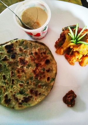A picture of Methi paratha.