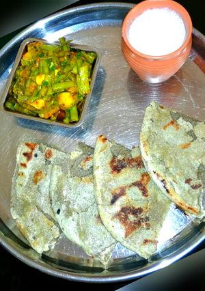 ગુવાર બટાકા નું શાક (Guvar Bataka Shak Recipe In Gujarati) રેસીપી મુખ્ય ફોટો
