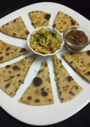 A picture of Cabbage paratha.