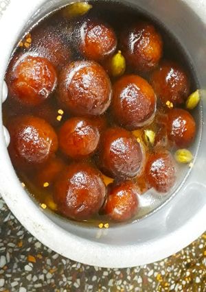 A picture of Milk Powder Gulab Jamun.