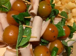 Una foto de Tomatitos Cherryalbacados