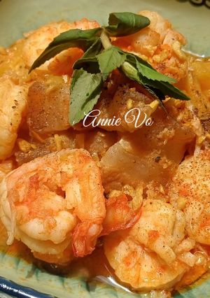 Hình của món Tôm thịt kho thơm chua ngọt hấp dẫn.