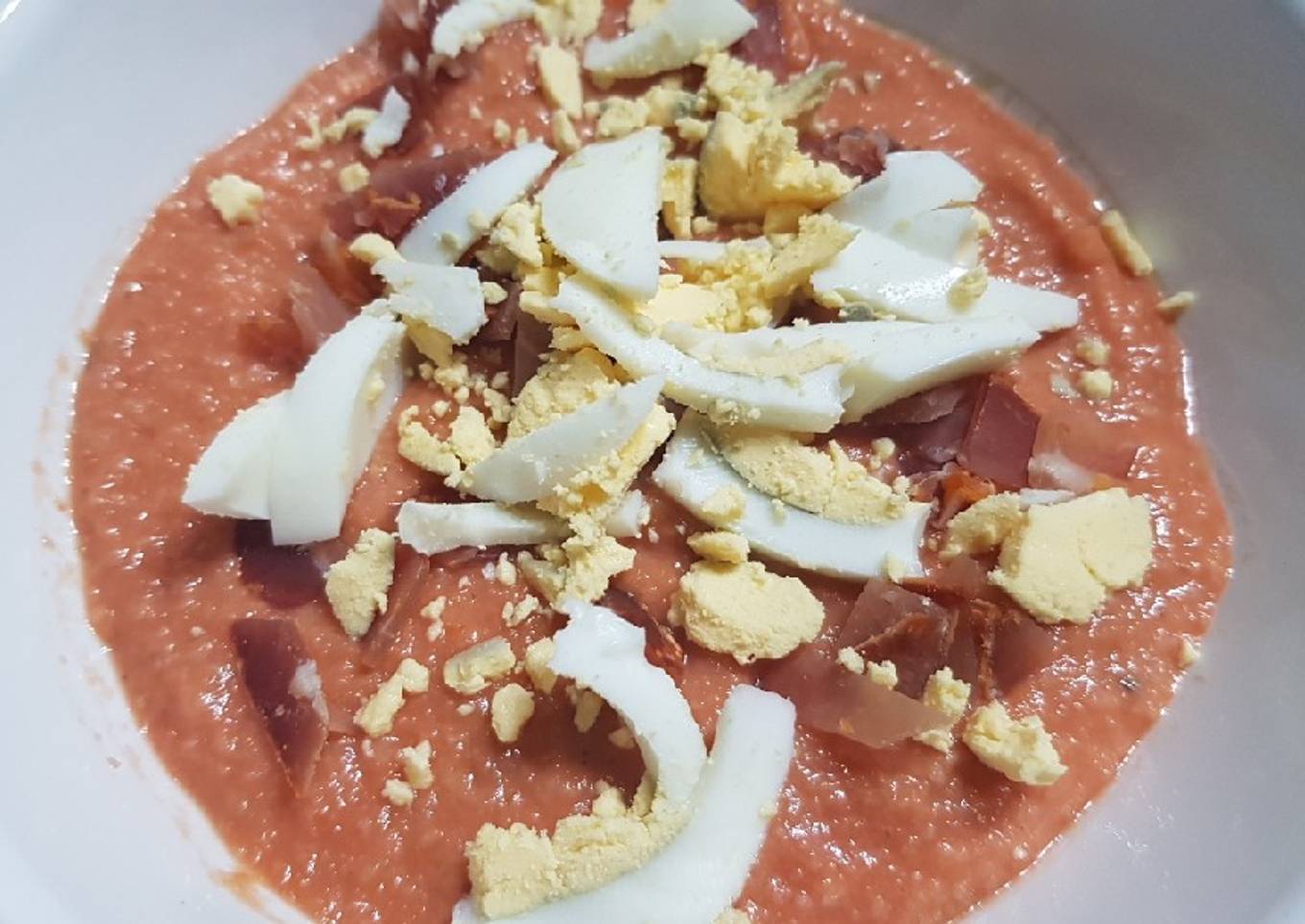 Salmorejo con pan integral