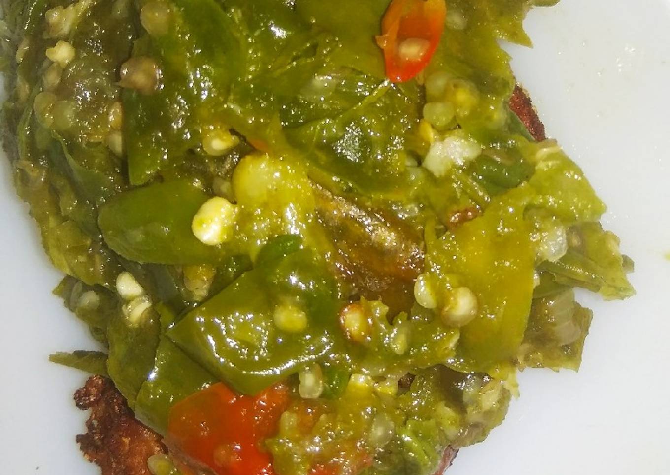 Ayam geprek cabe ijo