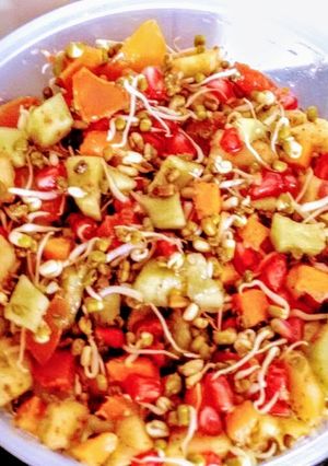 A picture of Fruits Salad.