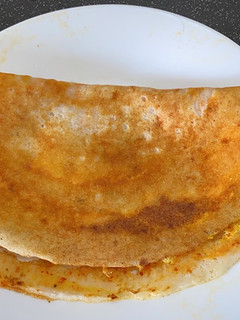 முட்டை தோசை (Egg spicy dosa recipe in tamil) செய்முறை முக்கிய புகைப்படம்