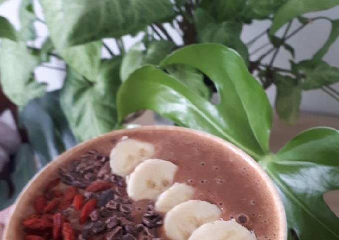 How to Prepare Homemade Cacao smoothie bowl