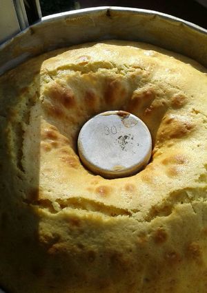 Una foto de Torta de vainilla con Crema de Leche 😊🎂