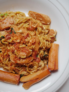 Foto resep Mi goreng burung dara simpel