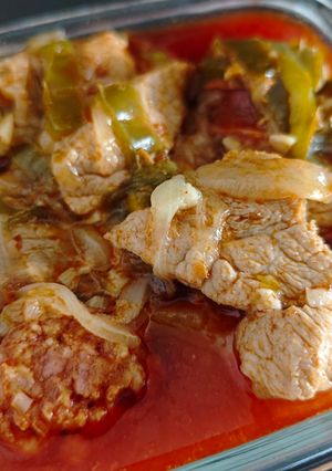 Una foto de Guiso de cerdo con chorizo