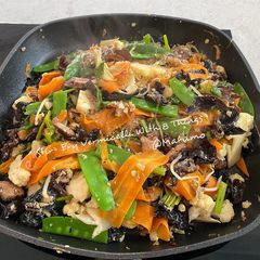 Stir- Fry Vermicelli With 8 Things A picture of Stir- Fry Vermicelli With 8 Things.