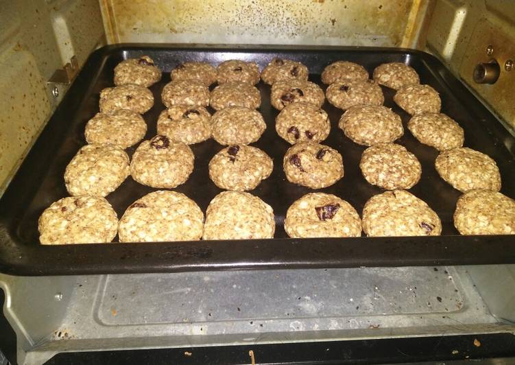 Cara Gampang Membuat Crunchy oatmeal cookies yang Lezat Sekali