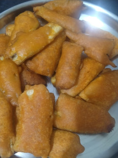 வாழைக்காய் பஜ்ஜி(bajji recipe in tamil) செய்முறை முக்கிய புகைப்படம்