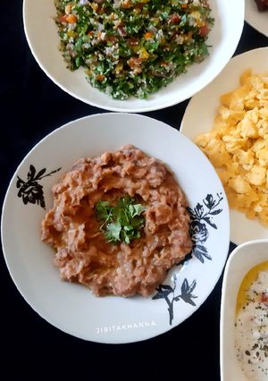 A picture of Ful Medames- Middle Eastern Fava Beans Dish.