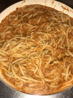 Una foto de Spaghettis con Salsa de Atún🍝