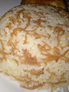 صورة لوصفة رز بالشعريه 🍚