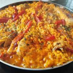 Una foto de Arroz 🥘 con pollo 🐔