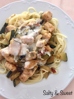 Una foto de Spaghetti con salmón fresco a la crema