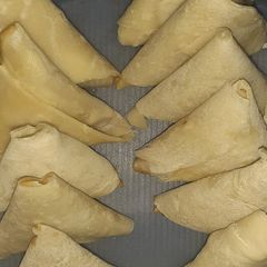 A picture of Samosas.