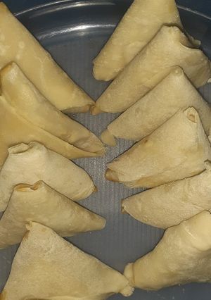 A picture of Samosas.