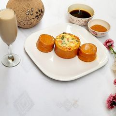 A picture of Moi-Moi.