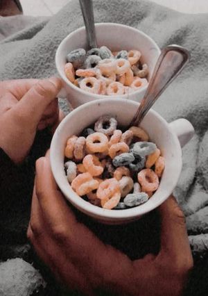 Una foto de Yogurth & Cereal al estilo Jelves