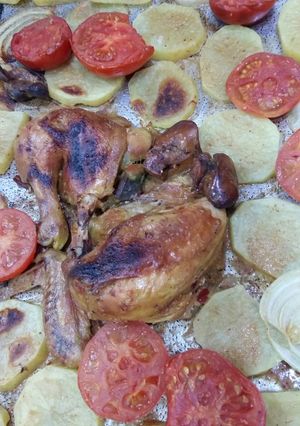 صورة لوصفة دجاج مشوي بلفرن مع الخضار 😍