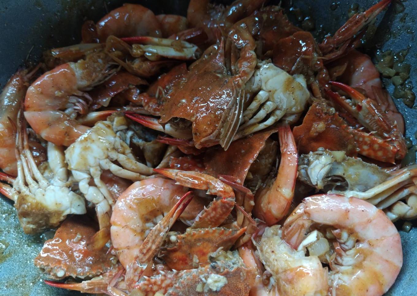 Hippopotamus alimasage with spicy sauce