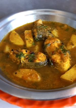 সেদ্ধ মাছের ঝোল (Steam fish curry recipe in bengali) রেসিপির প্রধান ছবি