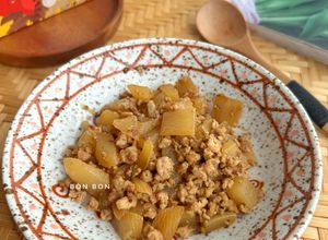 Hình của món Củ Cải Trắng kho Thịt Băm.