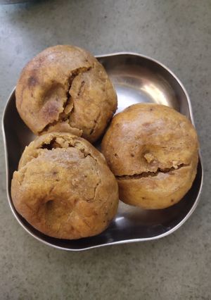 गेहूं के आटे से बने बाफ्ले (gehu ke atte se bane bafle recipe in Hindi) रेसिपी मुख्य फोटो