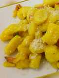 Gnocchi fatto in casa allo zafferano e speck