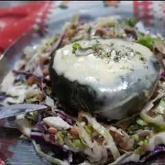 Una foto de Zapllito relleno con ensalada