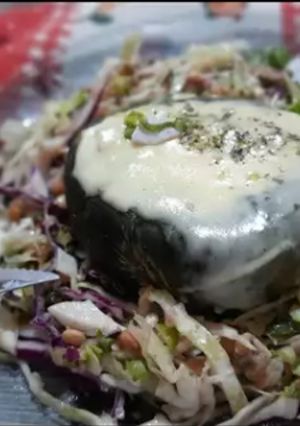 Una foto de Zapllito relleno con ensalada