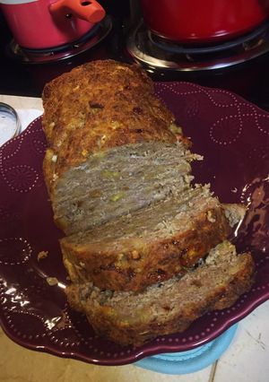 A picture of Meatloaf That’s Actually Delicious 🤤.