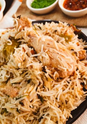 A picture of Chicken White Biryani.