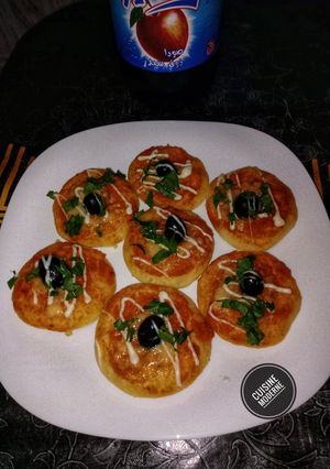 صورة لوصفة ميني بيتزا 🍕 بعجينة قطنية 🍕