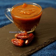 A picture of Tamarind dates chutney.