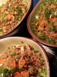 Una foto de Arroz chaufa de huevo y vegetales