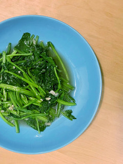蒜炒菠菜 的食譜成品照片