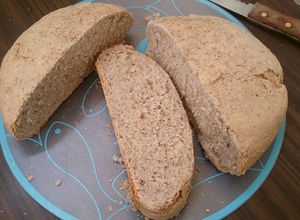 Una foto de Pan de cerveza negra y 2 harinas (Olla de cocción lenta-CrockPot-SlowCooker)